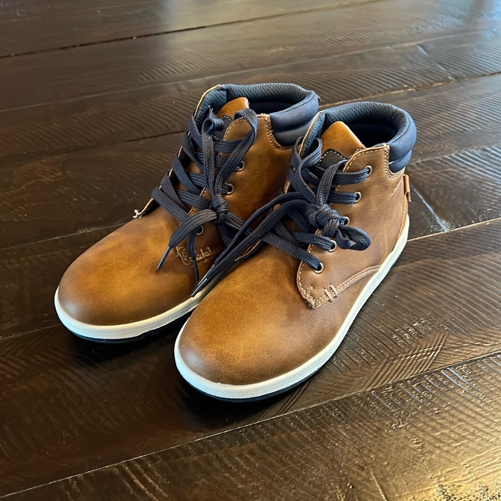 Eddie Bauer Boots- Boys Size 1